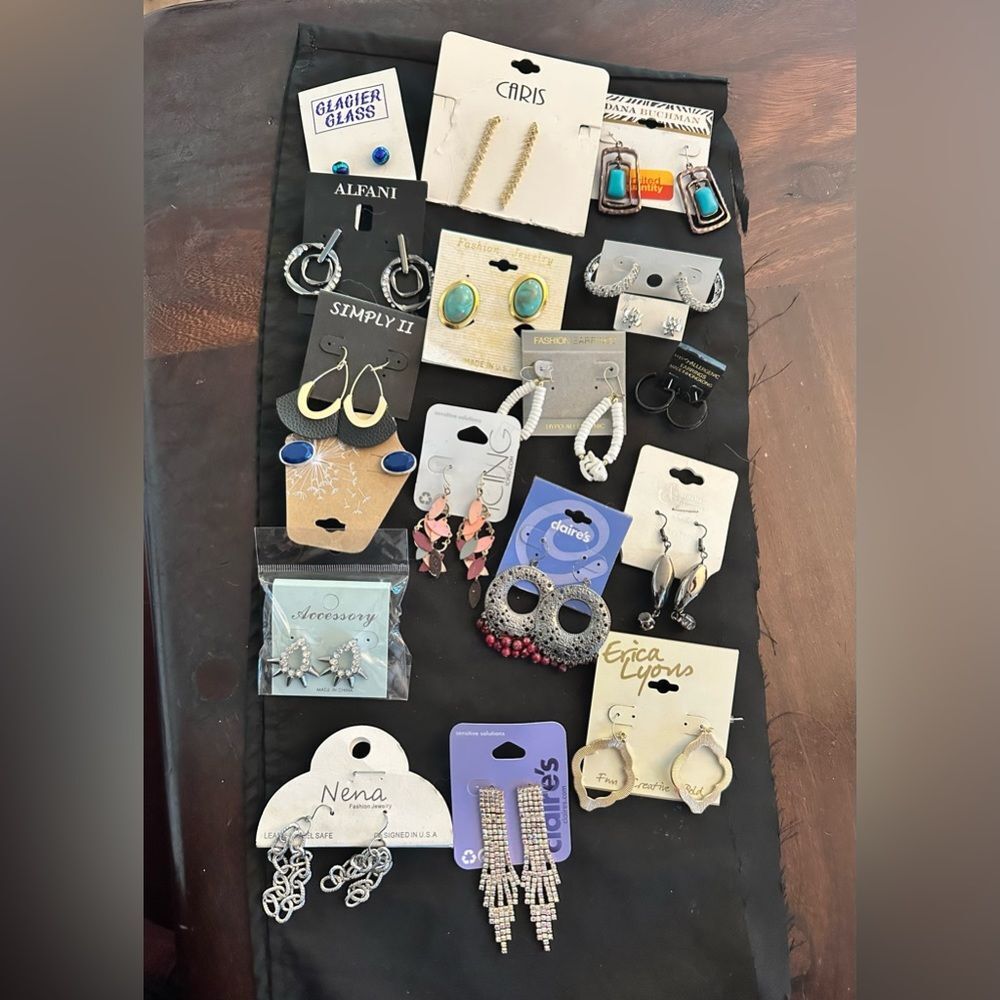 Earring Bundle NWT Deadstock (17)